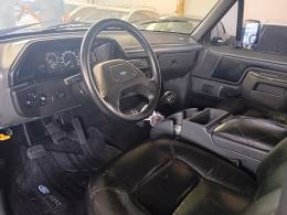 FORD - F-1000 - 1997/1998 - Preta - R$ 175.000,00