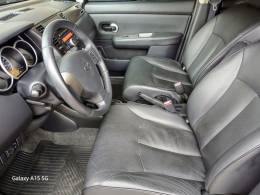 NISSAN - TIIDA - 2012/2013 - Vermelha - R$ 52.900,00