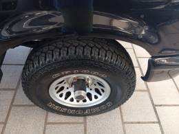 FORD - F-1000 - 1997/1998 - Preta - R$ 175.000,00