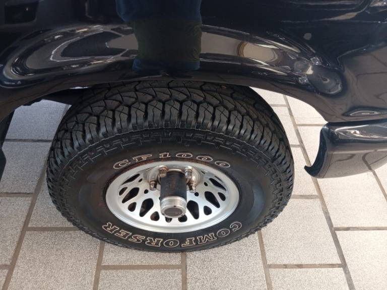 FORD - F-1000 - 1997/1998 - Preta - R$ 175.000,00