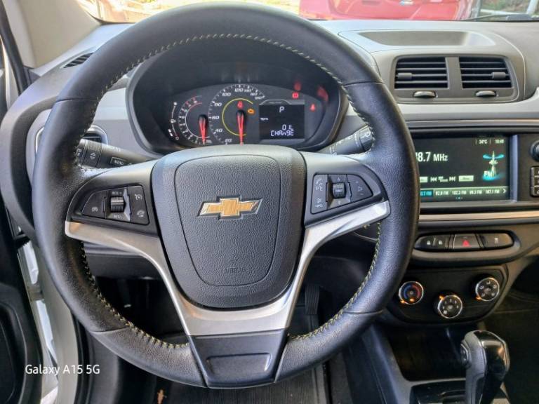 CHEVROLET - SPIN - 2020/2021 - Branca - R$ 88.900,00