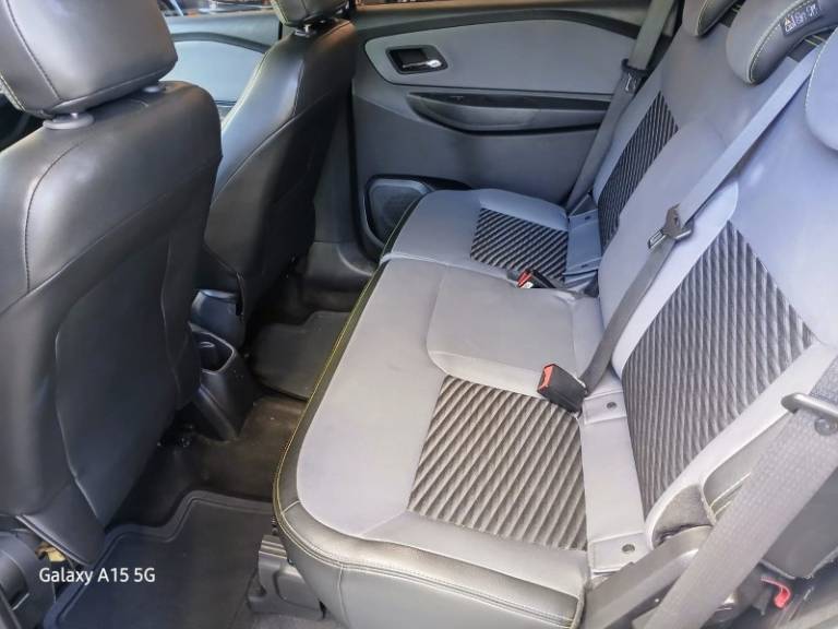 CHEVROLET - SPIN - 2020/2021 - Branca - R$ 88.900,00