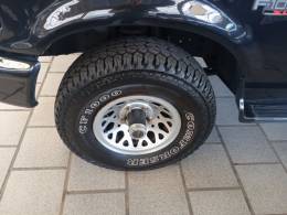 FORD - F-1000 - 1997/1998 - Preta - R$ 175.000,00