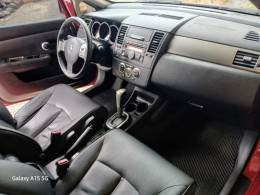 NISSAN - TIIDA - 2012/2013 - Vermelha - R$ 52.900,00